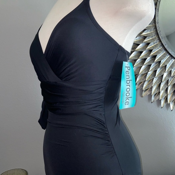 Penbrooke sleek women’s swimwear - Picture 11 of 16